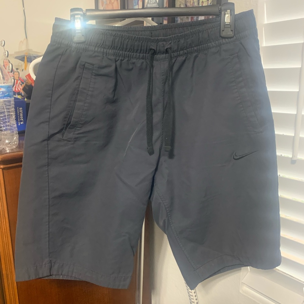 Men’s Nike tech woven shorts Sz M